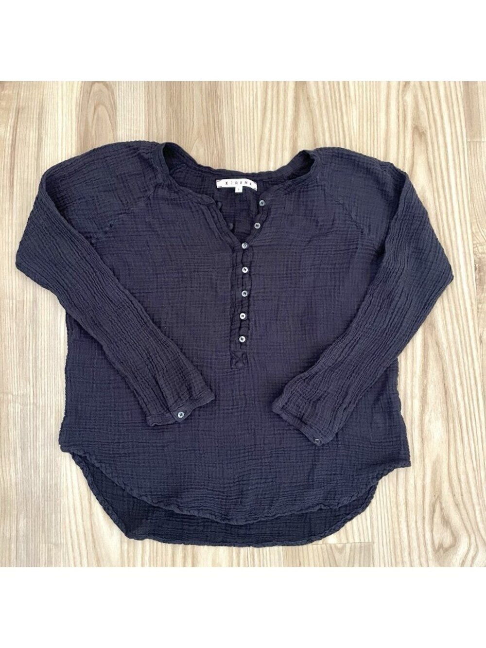 XIRENA Gauze Cotton Knit Long Sleeve Henley Button Top Blouse Black size Small